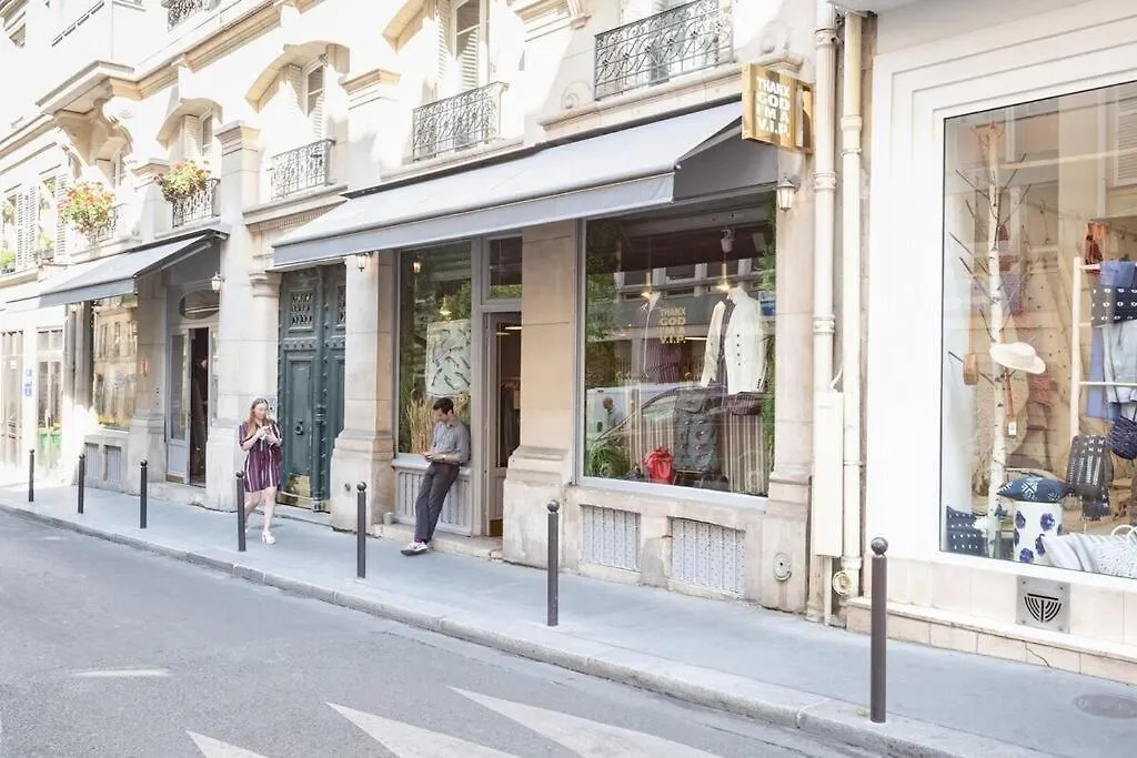 Haut Marais - My Showroom Paris 0*,
