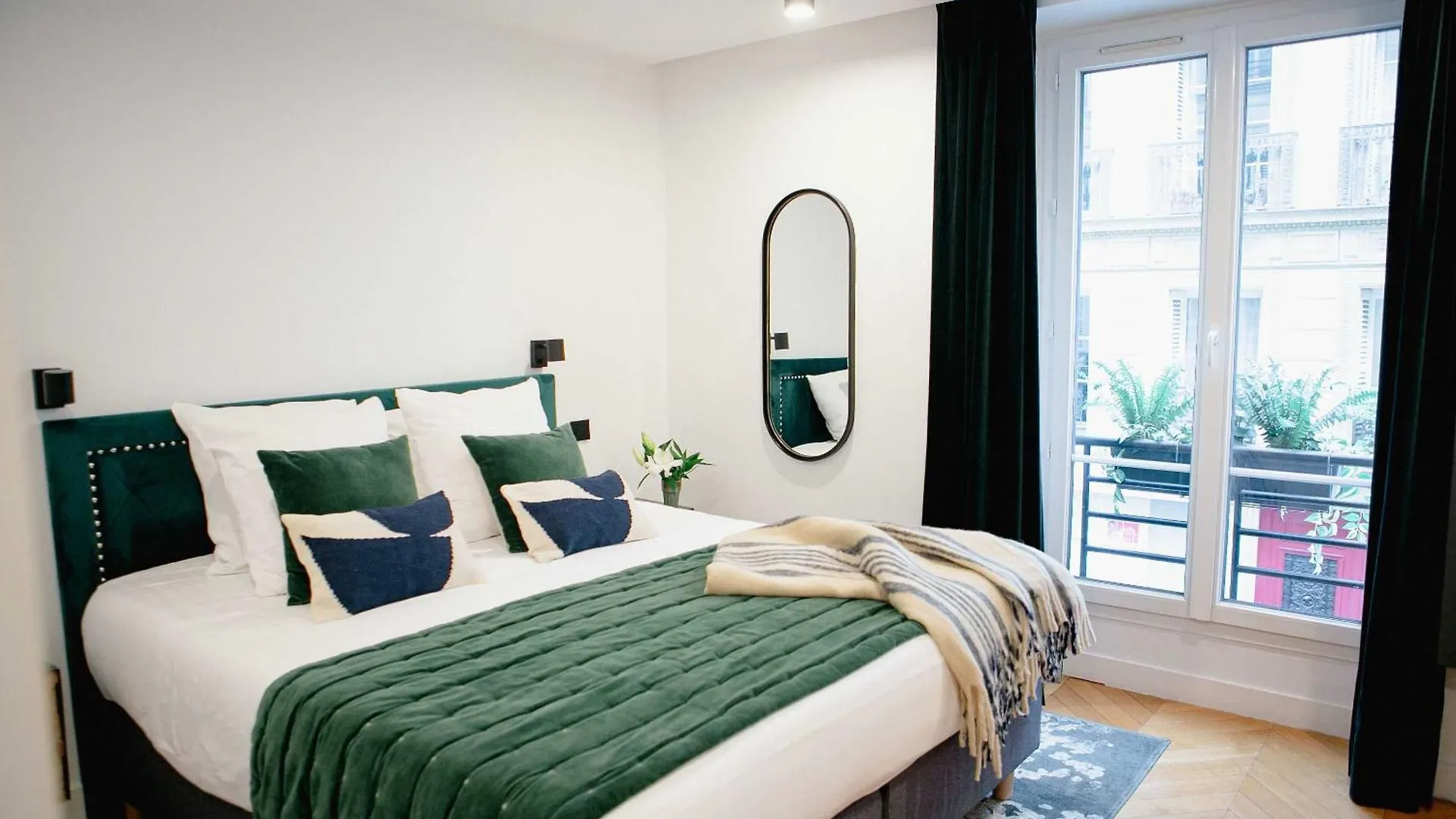 Haut Marais - My Showroom Paris Apartment