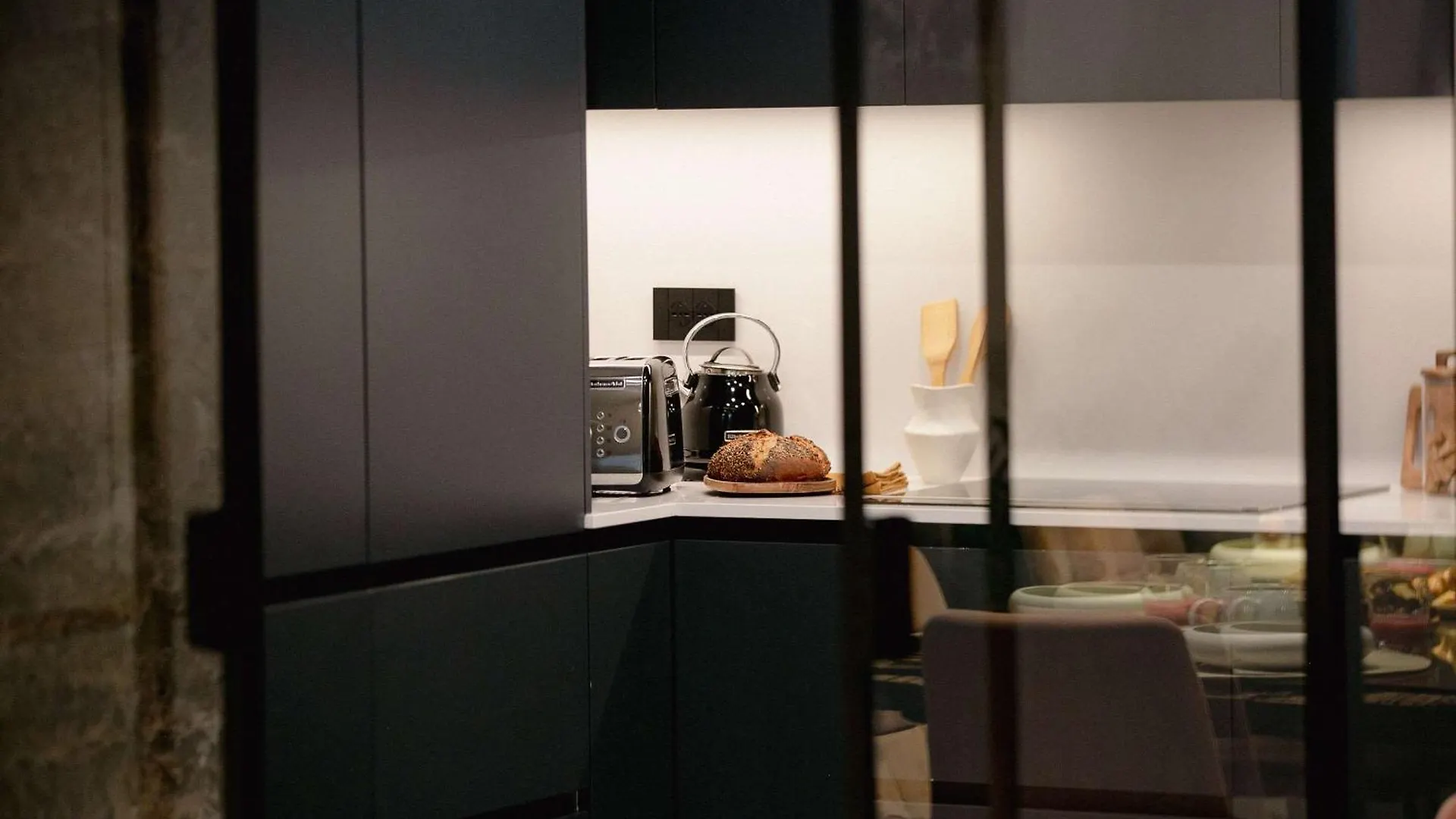 Haut Marais - My Showroom Paris Apartment